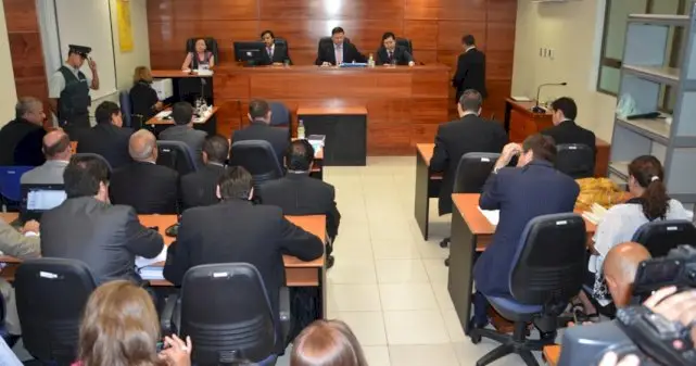 La terminación anticipada en delitos de corrupción de funcionarios: ¿debería exigirse la aceptación unánime de todos los imputados conforme lo prescribe el artículo 469 del Código Procesal Penal?
