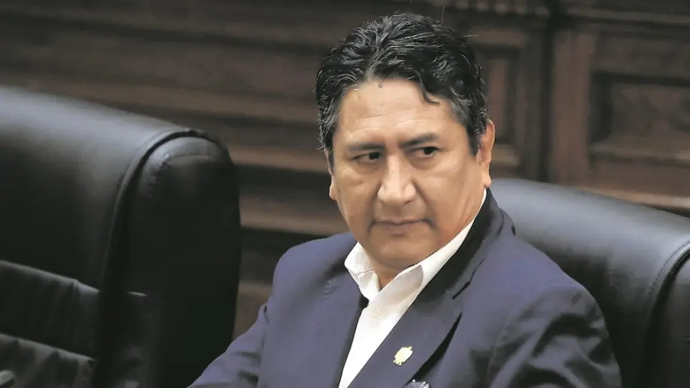 Sexto Juzgado de Investigación Preparatoria Nacional sostiene que el fallo del Tribunal Constitucional a favor de Vladimir Cerrón es “materialmente inejecutable en sus propios términos”