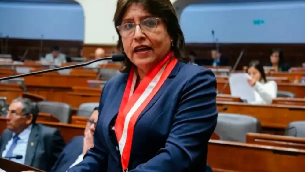 La demanda de amparo contra la segunda sanción de inhabilitación impuesta por el Congreso fue admitida por el Poder Judicial