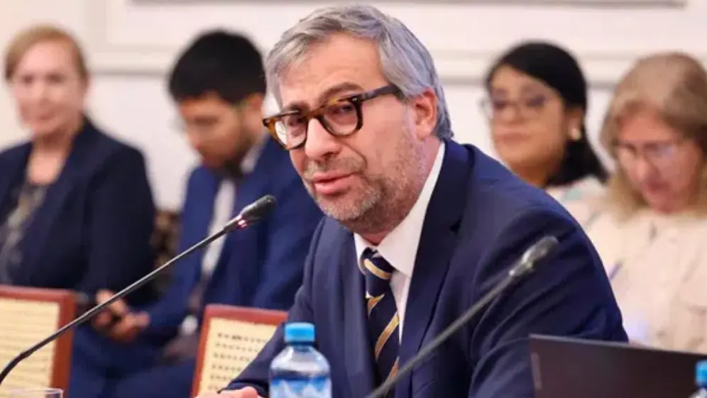 Piero Corvetto solicita reprogramar citación policial en medio de investigaciones por fallas en material electoral